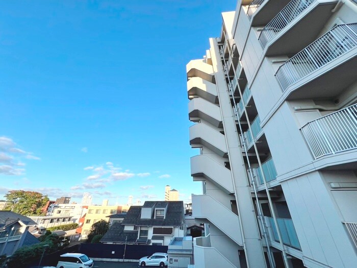 物件内観写真22　(室内からの展望)