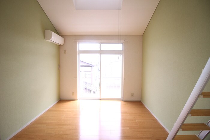 物件内観写真10　(居室)