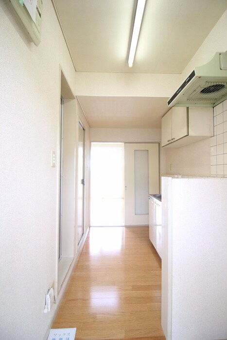 物件内観写真15　(廊下)