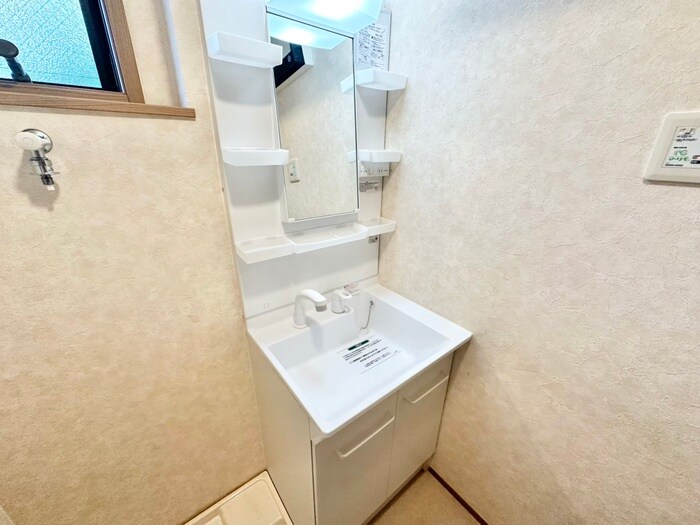 物件内観写真13　(洗面)