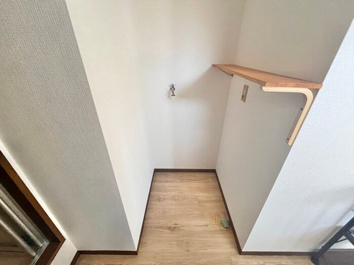 物件内観写真13　(洗濯機置場)