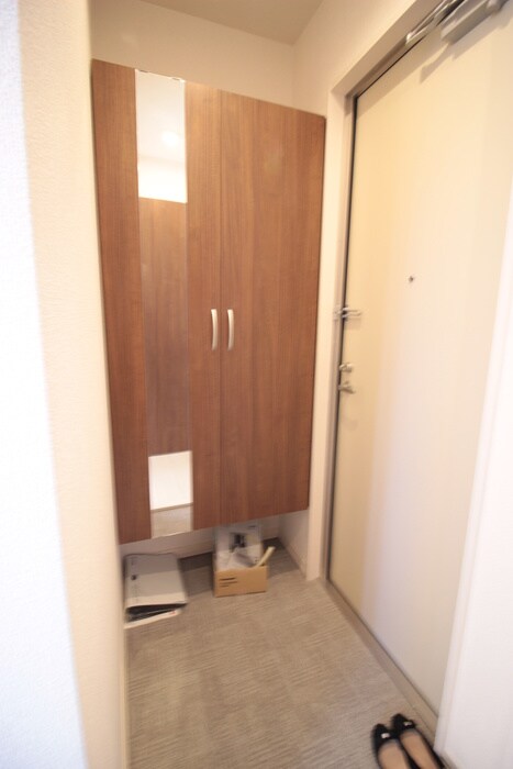 物件内観写真7　(玄関)