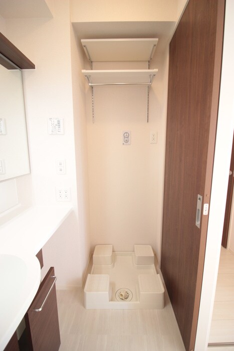 物件内観写真11　(洗濯機置場)