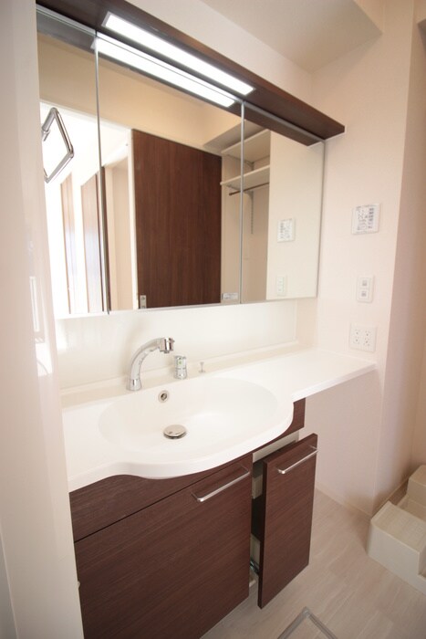 物件内観写真12　(洗面)