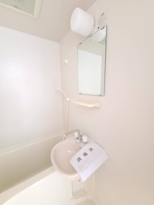 物件内観写真11　(洗面)