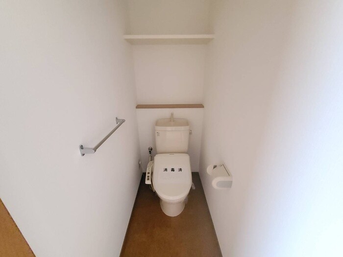 物件内観写真13　(トイレ)
