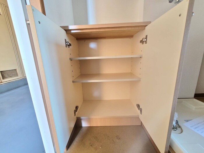 物件内観写真15　(靴箱)