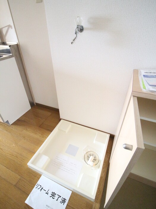 物件内観写真17　(洗濯機置場)