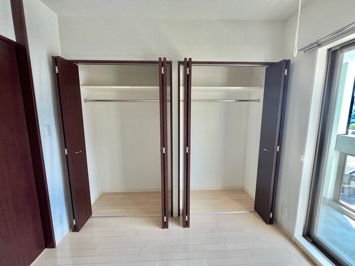 物件内観写真12　(収納)