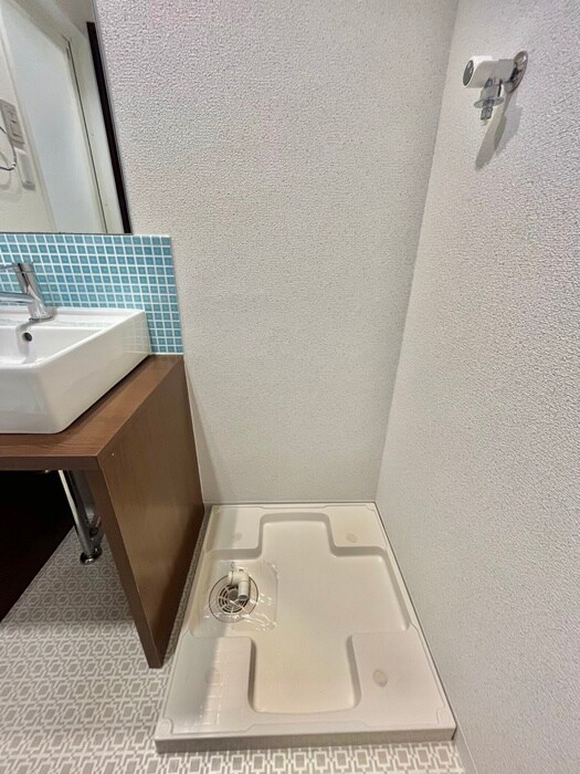 物件内観写真16　(洗濯機置場)