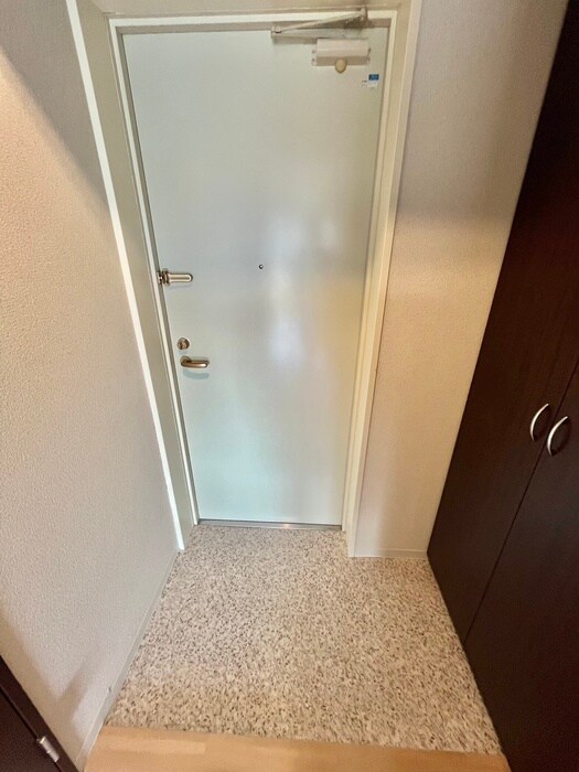 物件内観写真17　(玄関)