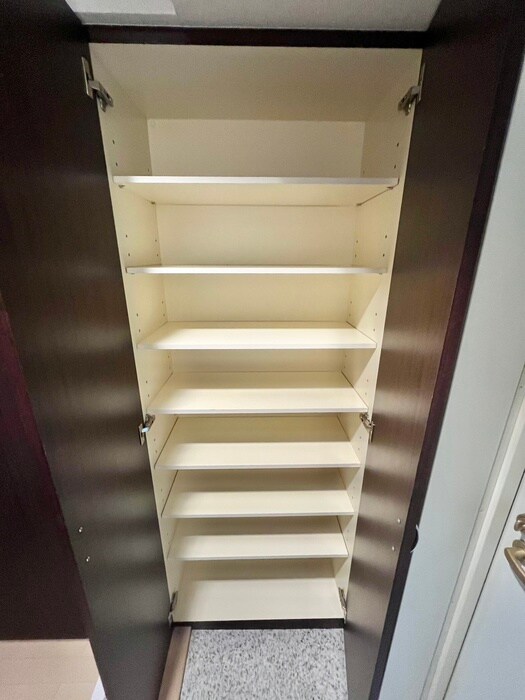 物件内観写真18　(靴箱)