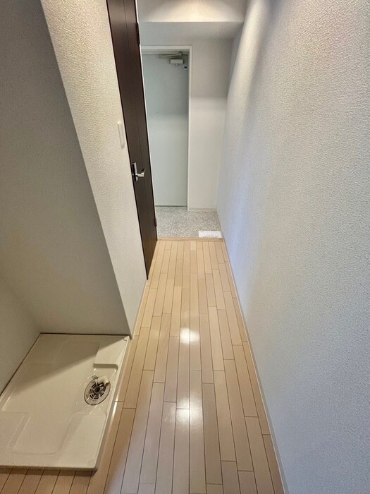 物件内観写真19　(廊下)