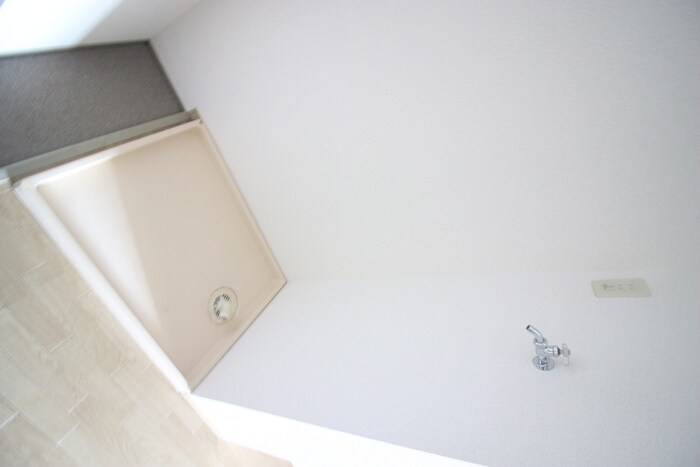 物件内観写真15　(洗濯機置場)