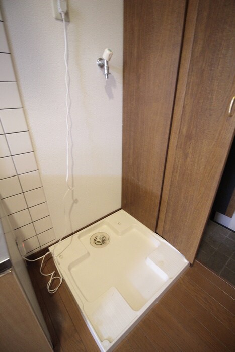 物件内観写真21　(洗濯機置場)