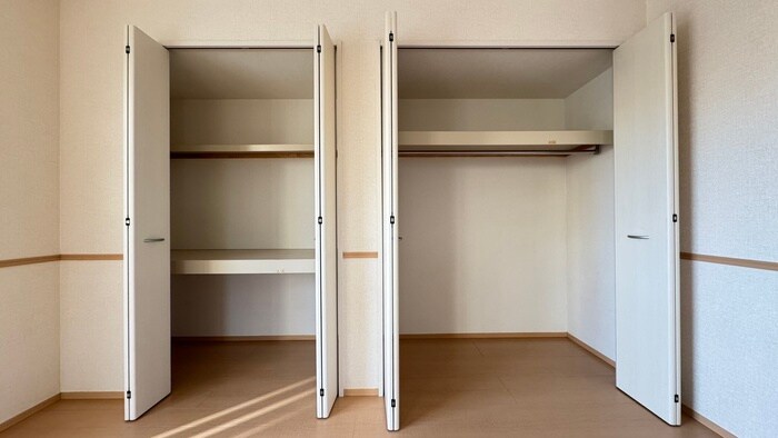 物件内観写真12　(収納)