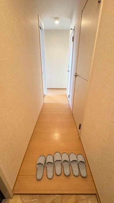 物件内観写真13　(玄関)