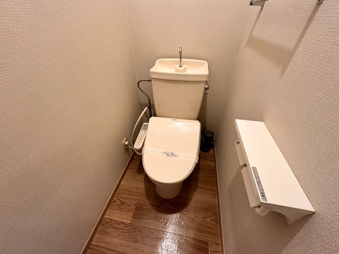 物件内観写真14　(トイレ)