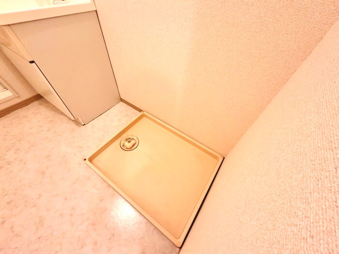 物件内観写真15　(洗濯機置場)