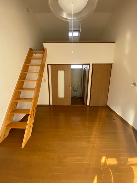 物件内観写真4　(居室)