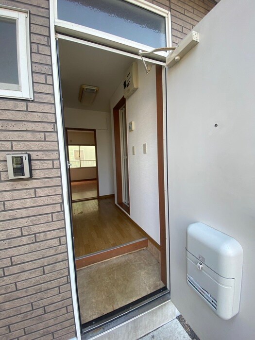物件内観写真15　(玄関)