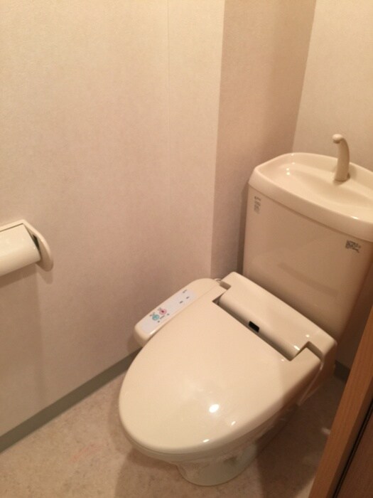 物件内観写真9　(トイレ)