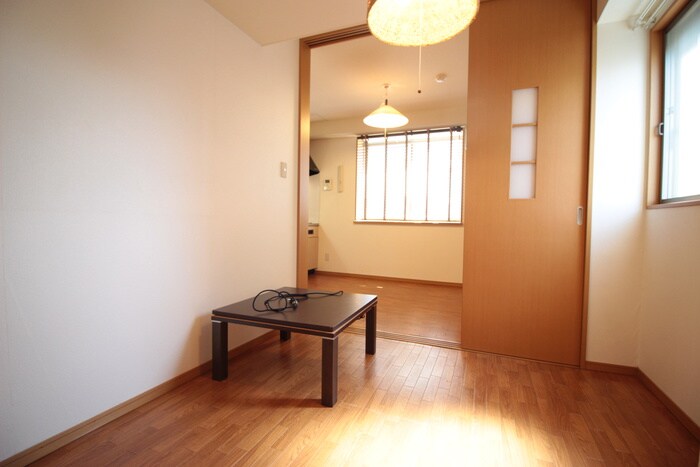 物件内観写真10　(居室)