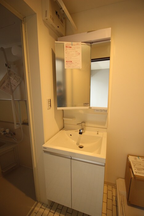 物件内観写真11　(洗面)