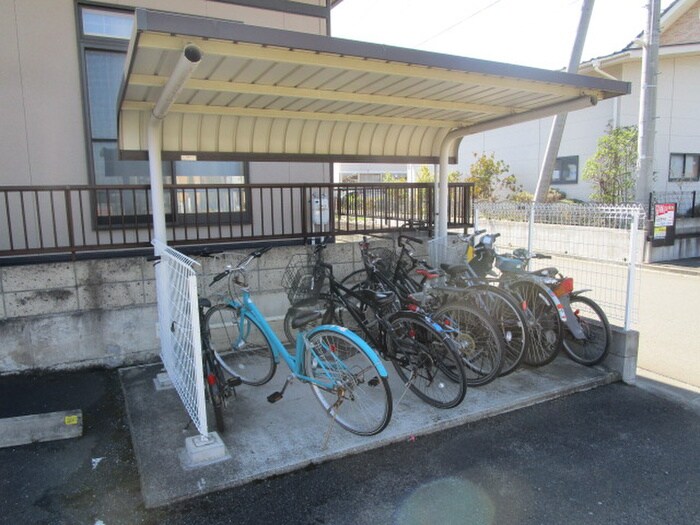 物件外観写真5　(駐輪場)