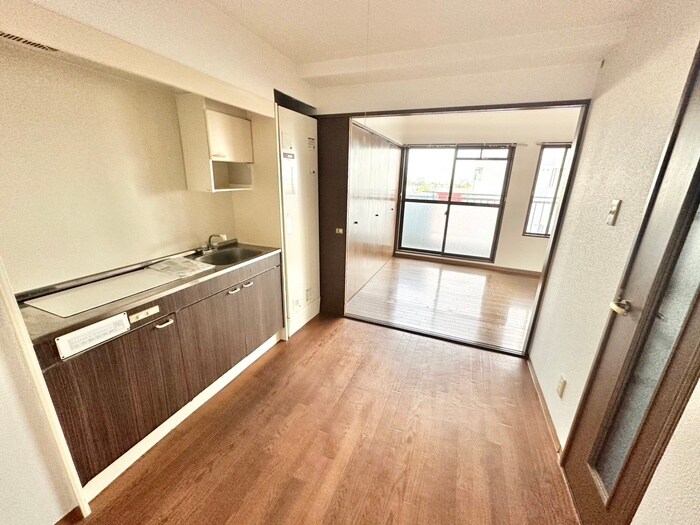 物件内観写真8　(居室)