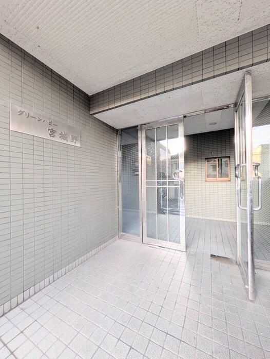 物件外観写真3　(エントランス部分)