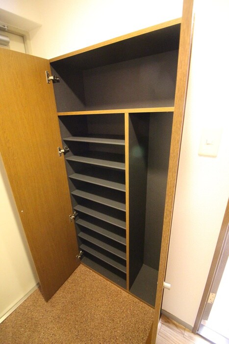 物件内観写真16　(靴箱)