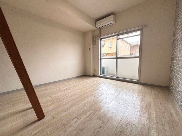 物件内観写真8　(居室)