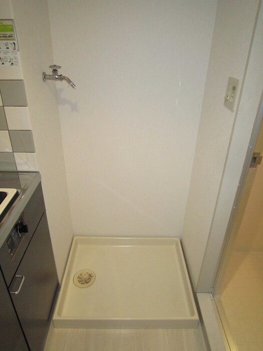 物件内観写真14　(洗濯機置場)