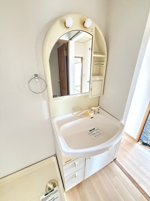 物件内観写真10　(洗面)