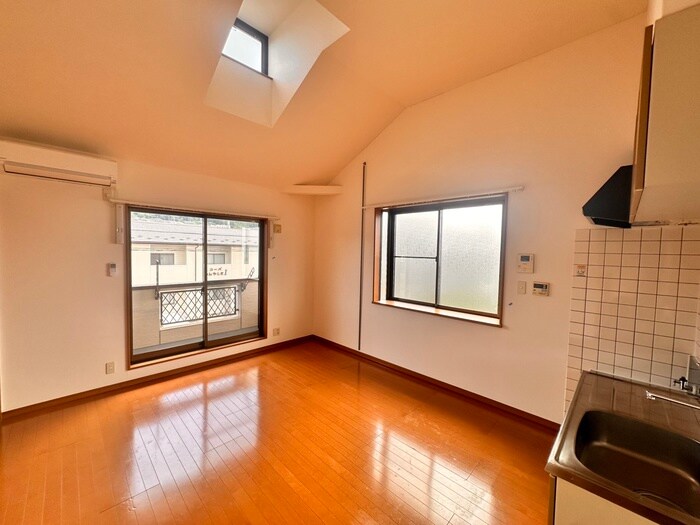 物件内観写真8　(居室)