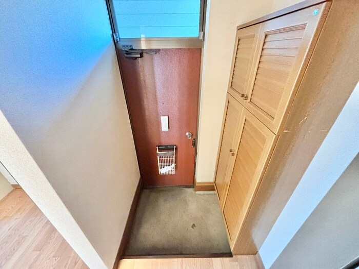物件内観写真17　(玄関)