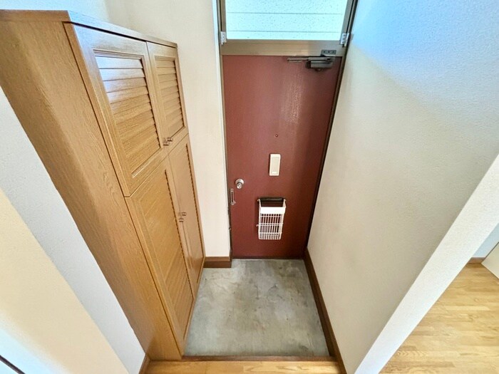 物件内観写真17　(玄関)