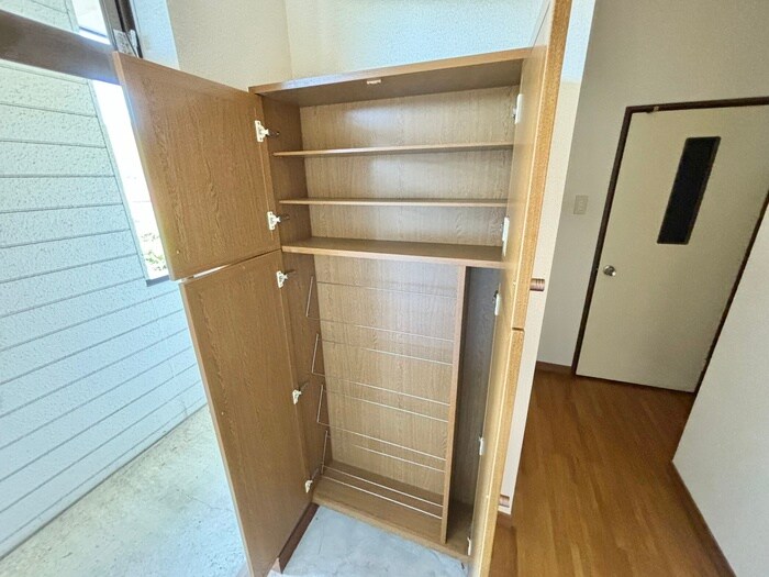 物件内観写真18　(靴箱)