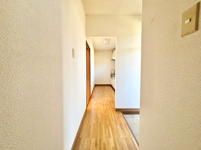 物件内観写真19　(廊下)