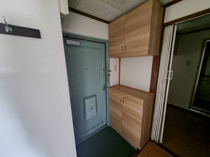 物件内観写真19　(玄関)