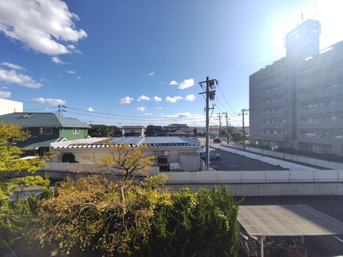 物件内観写真22　(室内からの展望)