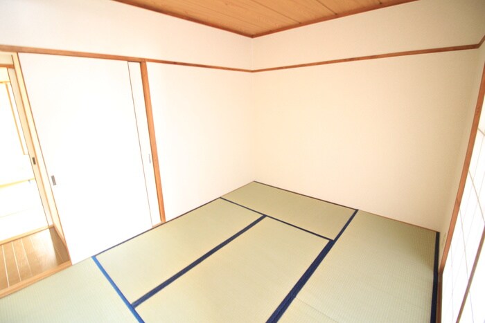 物件内観写真8　(居室)