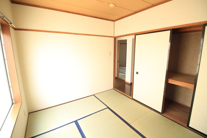 物件内観写真10　(居室)