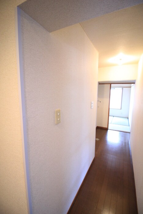 物件内観写真19　(廊下)