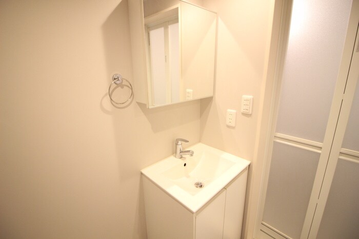 物件内観写真11　(洗面)