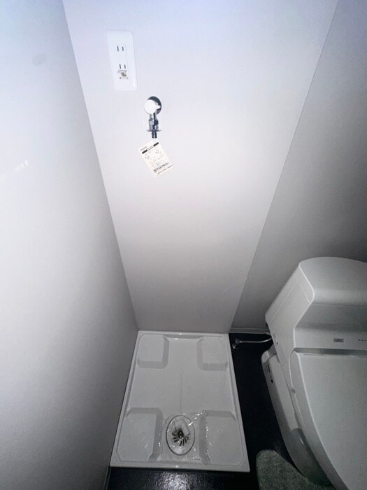 物件内観写真14　(洗濯機置場)