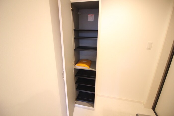 物件内観写真15　(靴箱)