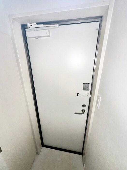 物件内観写真17　(玄関)