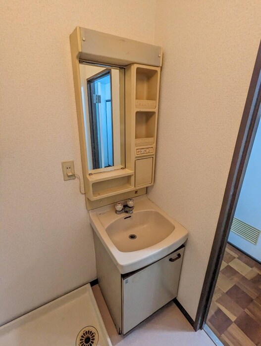 物件内観写真11　(洗面)